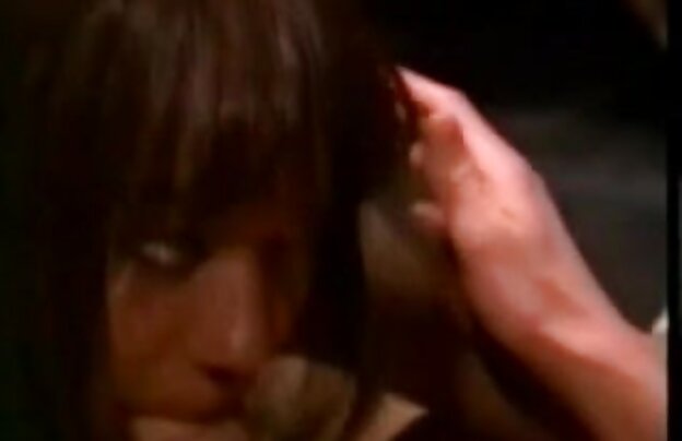 XXX مرد مو قرمز در حال سقوط بر روی زمین فيلم سينمايي سكسي جديد و آب گرفتگی با انزال