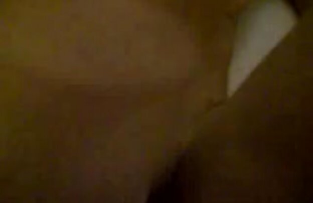 XXX بلوند سکسی در کرست قرمز سکس مقعدی با یک مرد سیاه و سفید. دانلود فیلم سکسی خفن جدید