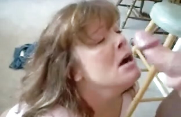 XXX به عنوان به زودی به عنوان دهقانان چپ کار مرد بلافاصله شروع به آزار و اذیت او همسر. پس از شستن باز از زنان سوار مرد به اتاق خواب نشان داد که سیاوش دلسوز سکس چقدر به شما عشق جوان,