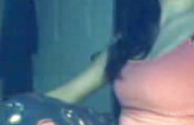 XXX همسر مرد لذت بردن از عضو به طوری درخشان است که او می خواهد برای به اشتراک گذاشتن شادی با هر کس صحبت کردن به دوربین و تصاویر طول می کشد به عنوان همسر خود درخشش نه پخش انلاین فیلم سکسی جدید تنه ضخیم