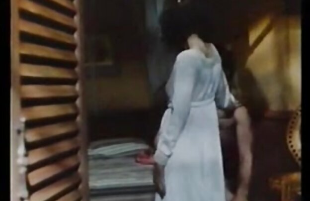 XXX سیاه و دانلود فیلم سکسی جدید شهوانی سفید پسر تحویل پیتزا ژاپنی, در حالی که شوهرش زن قحبه