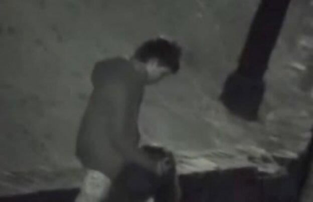 XXX مادر بزرگ وارد آلت تناسلی جدیدترین فیلمهای سینمایی سکسی مرد در پشت همه