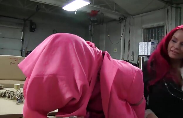 XXX پسر عمه اش دانلود فیلم سکسی جدید 2018 بر روی گونه ها و در الاغ او را