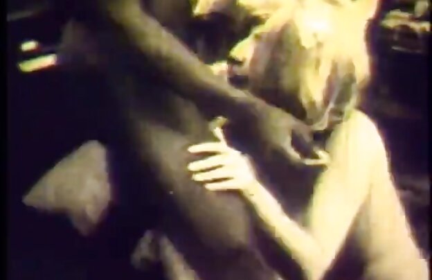 XXX سینه کلان, دانلود رایگان فیلم سکسی جدید سبزه فاک سخت توسط دو مرد توسط استخر