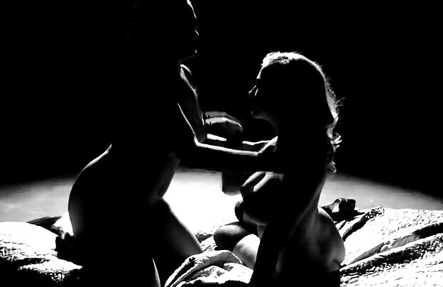 XXX باریک, سگ ماده, سکس در طبیعت, لزبین دانلود فیلم های سکسی جدید آنال