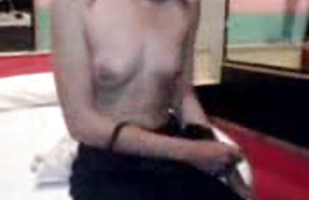 XXX دو لزبین سکسی در لباس خرگوش کون و گوزیدن دانلود کلیپ سکسی جدید خارجی