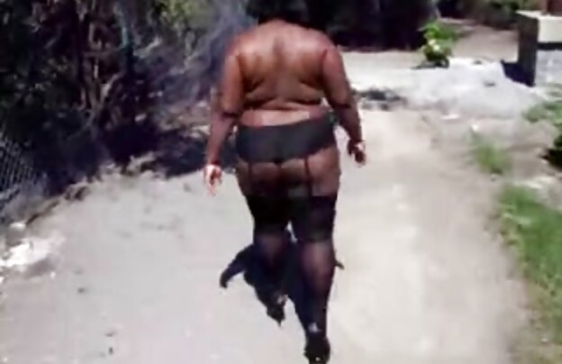 XXX جوان خجالتی و زیبا ورزش ها فيلم سينمايي سكسي جديد در مرد سیاه و سفید