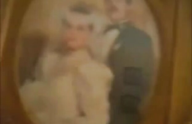 XXX سبزه با پوشیدن یک خانه را دانلود فیلم سکسی جدید برازرس نشان می دهد در وب کم