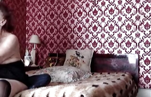 XXX مادر سگ در لباس تنگ بمکد دیک و دانلود فیلم سکسی خفن جدید می نوشد تقدیر