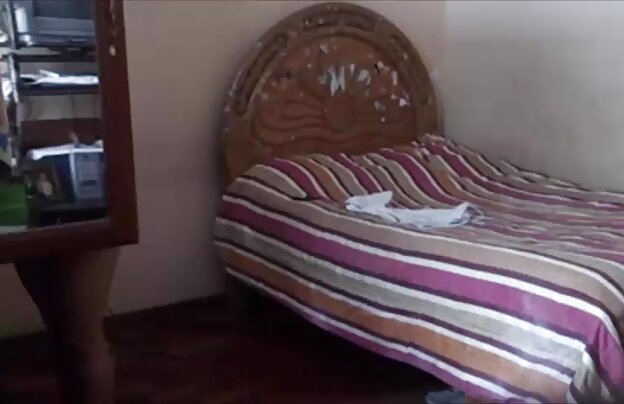 XXX ماده خوردند بیدمشک او رابطه جنسی با انگشتان دست دانلود فیلم سکسی جدید شهوانی