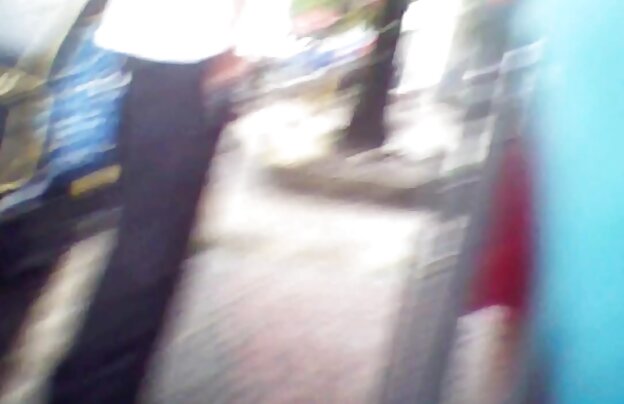 XXX مرد در این زنیکه جوان بر روی چرم مبل سینمایی سکسی جدید