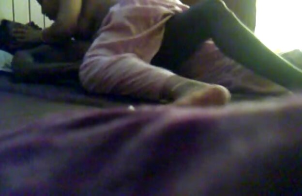 XXX در اینجا عوضی خراب است چون او را دوست دارد پرداخت جنس نر با سینمایی سکسی جدید لب های او و می خواهد به نشان می دهد دوستان خود را چگونه, عمیق