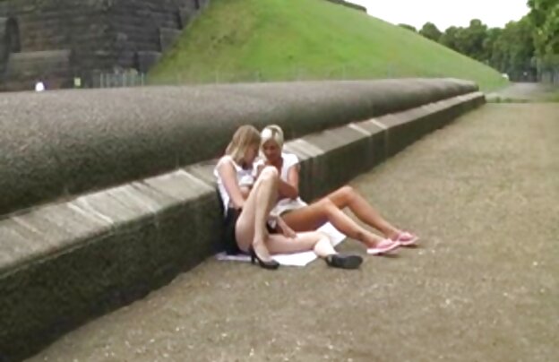 XXX رئیس را به دفتر آمد و دانلود فیلم جدید سکسی در آنجا افتاد ، به عنوان مجازات او را مجبور به مکیدن دیک خود را