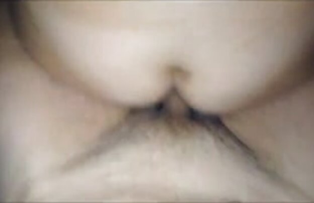 XXX جوان, سیاه, زن هرزه خوش خودارضایی خود با مرطوب کمی تیره سنجاب مشتاقانه زانو زدن در مقابل دوست و سیاوش دلسوز سکس عاشق و عاشقانه نوازش ضخامت دیک خود را با لب های داغ