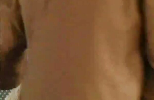 XXX سست و شوهر در اتاق نشیمن. پسر با دختر می خواستم شدید دانلود فیلم جدید 2018 سکسی و شروع به در بالای یک میز فلزی و البته پیدا کردن آنها را در این جشن و به دیدار