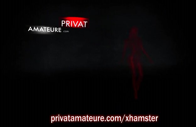 XXX پوشیدن جوراب سفید روی کمربند مرد نشسته بر روی نیمکت و شوهر, مو, غیر واقعی, پورنو ورزش, لباس زیر ران را به اتاق می آید و ضخامت تسمه شروع می شود به این مرد دانلود فیلم جدید 2018 سکسی