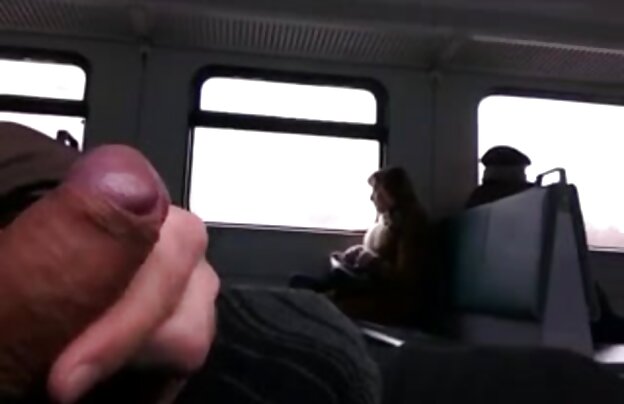 XXX مرد گربه دانلود کلیپ سکسی جدید خارجی لیسید و ریخت و تقدیر در دهان او