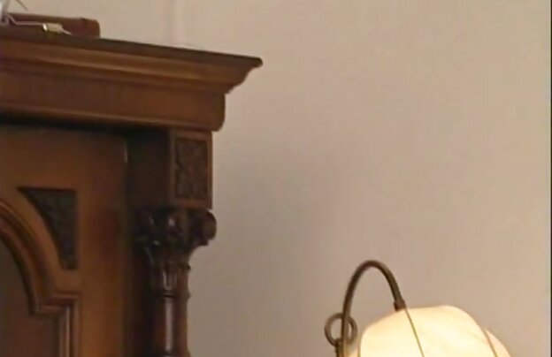 XXX یک دانشجوی جوان با پوشیدن دانلود فیلم جدید خارجی سکسی یونیفورم مدرسه, خود ارضایی