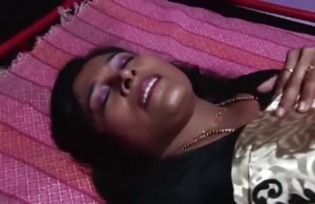 XXX سینه کلان, پرشور, فیلم سینمای سکسی جدید دوجنسی, در شوهر خود را با زبان