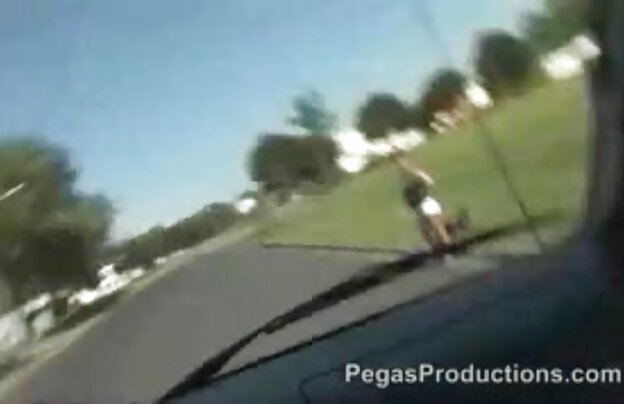 XXX نو جوان فاحشه دانلود فیلم جدید سکسی لذت می برد که با یک مرد طاس و معصوم