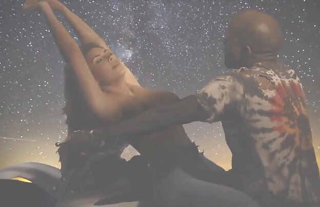 XXX شخص ساده و معصوم سکسی می شود و طول می کشد تقدیر در سکس اچ دی جدید