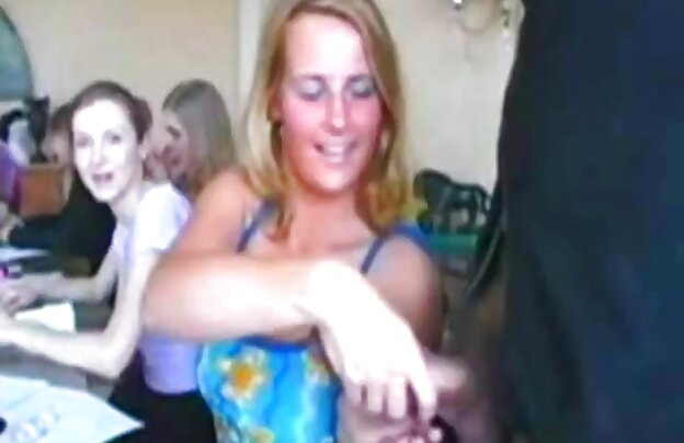 XXX زن زیبا, رابطه دانلود فیلم سکسی جدید 2018 جنسی با یک زن روسپی است.