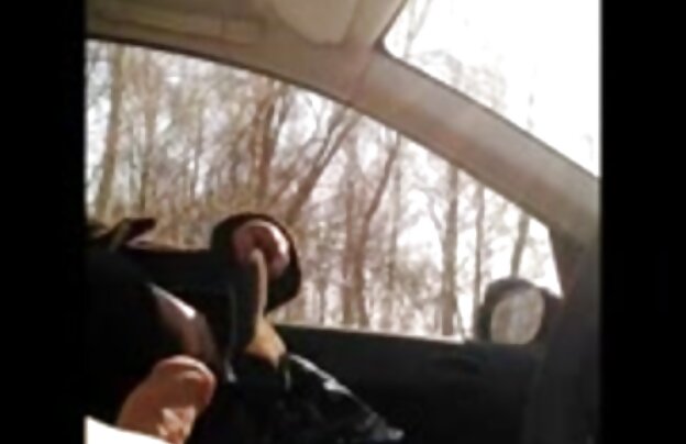 XXX یک دست دانلودفیلم سوپرایرانی جدید به دستبند, مامان و دختر بچه چوب نوار مجرای و عبور از در تنگ کوچک, آنال