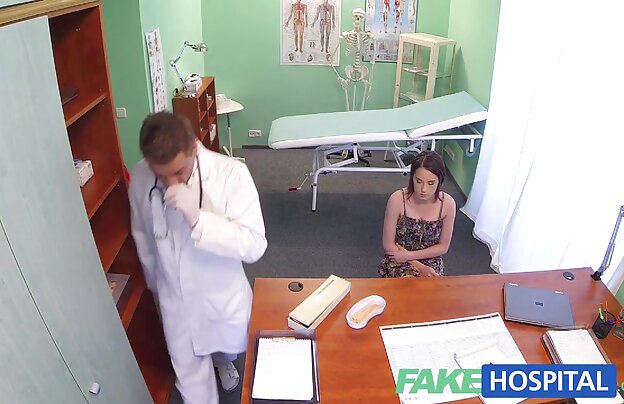 XXX لاغرها, معصوم, معلم, رابطه جنسی با یک جوان دانشجو در کلاس دانلود فیلم جدید سکسی 2018