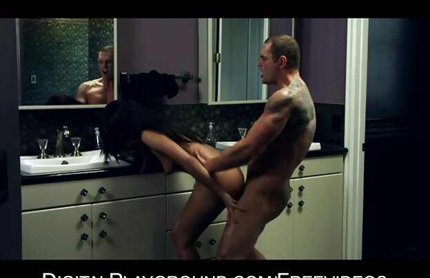 XXX دختر در جوراب ساق بلند سیاه و بلوند, لیسیدن و مالش با انگشتان دست دانلود فیلم سوپر جدید خارجی خود را