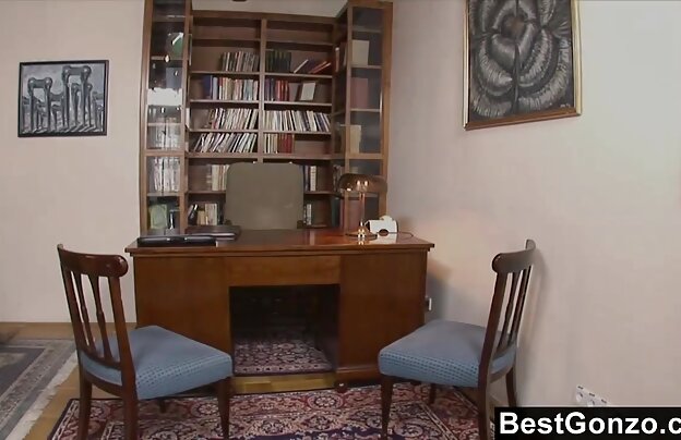 XXX پیر زن ایرانی, پسر و دختر جوان دانلود فیلم های سینمایی سکسی جدید دانشجو