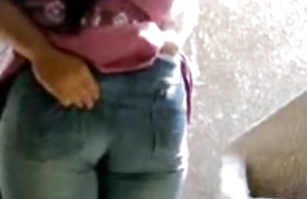 XXX یک مرد به تصویر کشیده دانلود فیلم سکسی خفن جدید داشتن رابطه جنسی با همسر جوان خود را