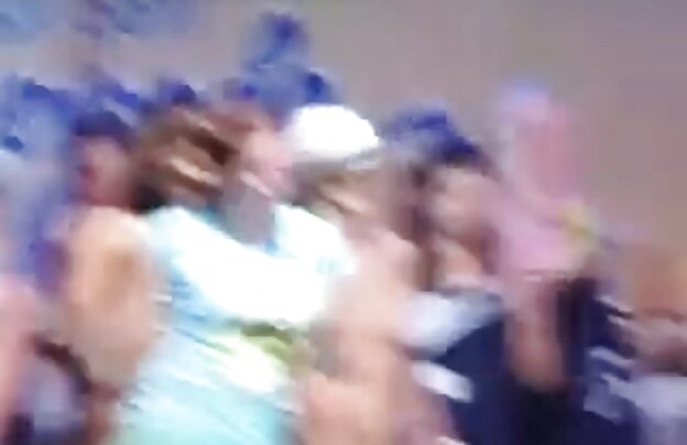 XXX ورزش با بال فرشته بر پشت او می شود دانلود فیلم سکسی خفن جدید توسط یک مرد طاس